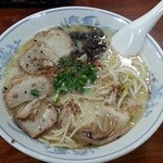 こむらさき - 王様ラーメン（８００円）