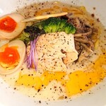 味噌三礎 - ポルチーニ香る秋の白いラーメン(限定)