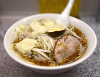 Chuukamenten Kiraku - ワンタン麺=900円