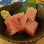 Chikin Nanban Taishuusakaba Anju - マグロぶつ 290円