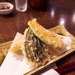 そばの実 - ⚫天ぷら3品  天然海老と旬の野菜二品
