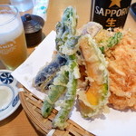 丸屋 - 2013,May　生桜海老かき揚げ&ビール