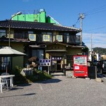 磯料理 山田屋 - お店の外観です。