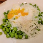 Saizeriya - 柔らか青豆とペコリーノチーズの温サラダ 200円