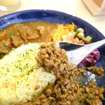 Curry Lounge Hafu & Hafu - 