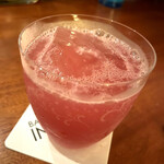 バー イノハナ - 巨峰のフルーツカクテル