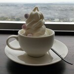 Serion Kafe - ラムネのトッピングはサービスだそう♡