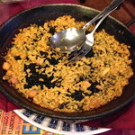 カサ・ベリヤ - パエージャのお焦げ。皿に取り分けた後の鍋。これがあとで絶品のお焦げになります。頃合いを見てお店の方がお焦げを綺麗に取ってくれます。2 de mayo de 2013