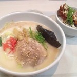 ごはんどき - とんこつラーメンセット 830円
            