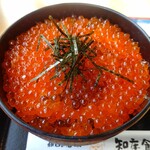 知床食堂 - いくら丼［1,900円］