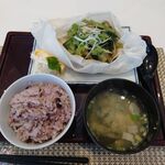 Donichi Kafe - 秋サケと秋野菜の出汁煮包み蒸し定食 税込1000円