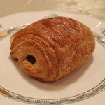 ブーランジェリードール - クロワッサン　ショコラ　179円