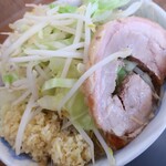 ジャンクガレッジ - ラーメン（大盛）＋ヤサイ増しショウガトリプル