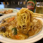 Chintao - 炒麺(あんかけやきそば)