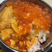 鶏割烹 まことや - 中にはたくわんが刻んで混ぜ込まれています。