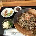 Kyuujirou - ぶっかけ蕎麦。伊吹大根がいい味！麺もよく冷えていて、ツルツル！歯ごたえあり！