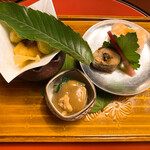 東京 芝 とうふ屋うかい - 焼き栗、銀杏、海老寿司、鮎を炊いたもの