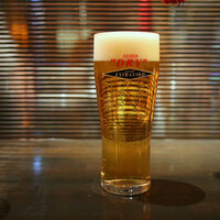 廣東料理 民生 ヒルトンプラザウエスト店 - スーパードライ エクストラゴールド(858円)