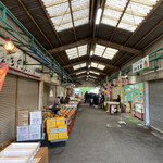 山元商店 - 建屋内部はこんな感じ。