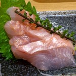 築地 魚一 - 築地 魚一 西葛西店 金目鯛刺し 590円 切り身は厚く脂乗っています