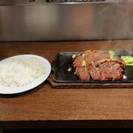 いきなりステーキ - ライス大とイチボステーキ300ｇ