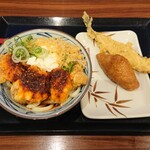 Marugame Seimen - 辛タル鶏天ぶっかけうどん［冷］とさんま天＆いなり