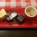 ビストロ デ トロワ - 