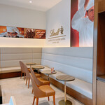 Lindt Chocolat Cafe - 