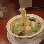 Chuukashokudou Yoshidaya - 海老塩そば（麺）