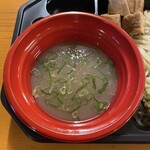 中華そば 梟 - スープ