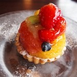 タジマコーヒー - 本日(4/29)のケーキ フルーツタルト500円