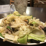 せいじ - 肉野菜炒め。ボリュームすごい！