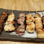 千住かたすみ - 焼き物おまかせ5点盛り1本おまけ！！レバー豚バラ ねぎま ハツ なんこつ ？？？おまけ