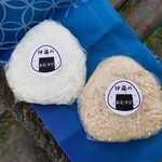 伊藤米店 - 塩むすび＋にんにくおむすび