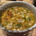 中華そば 芯せかい - 鰹節？がまとわりつくなーという印象。