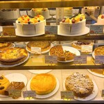 北浜レトロ - ミックスジュースショートケーキ＠650円、ダークチェリータルト＠600円他