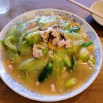 広東料理 鳳泉 - かしわや野菜のあんがたっぷり