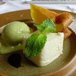 Ristorante Crocifisso - パンナコッタ、マスカルポーネのケーキ、抹茶のジェラート