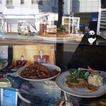 亀屋 - ショーウィンドウ