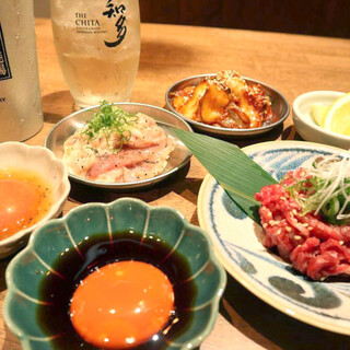 Yakiniku (Grilled meat) bar where you can eat and drink