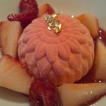 ガストロノミー ジョエル・ロブション - ランチコース14000円　　⑨アップ、不思議な見た目、ノーマルなお味