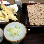 Echigo Kanouya - 海老と旬野菜の天ぷらせいろそば 1,530円