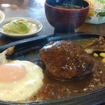 馬肉料理 吉兆 - 馬肉ハンバーグ定食 みそ汁付