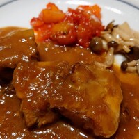 ふぐ清 はなれ - 令和4年10月 ランチタイム
                    週替わりランチ 1000円
                    豚バラ肉ビール煮込み、サラダ、スープ、ライス