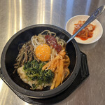 韓国家庭料理 順天 - 石焼きビビンパ（税込み９００円）