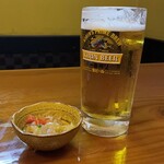 仁川うどん - つきだしと生ビール