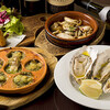 牡蠣と魚介のレストラン クオーレ デルペッシェ - 料理写真:カキ料理色々…カキのアヒージョ、生カキ、カキフライ、カキのバジルバター焼き