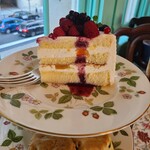 北浜レトロ - 上段はケーキ