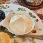 北浜レトロ - クロテッドじゃなくて、生クリーム