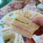 北浜レトロ - フィンガーサイズだけど、キュウリのシャキシャキが主張して美味しい！